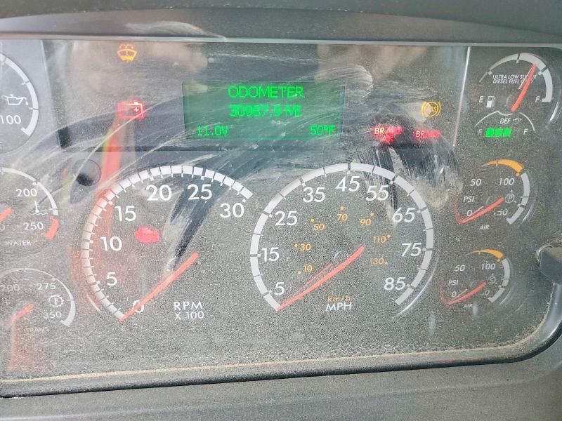 2022 Freigliner 2022 Freightliner Business Class M2 BOX Truck