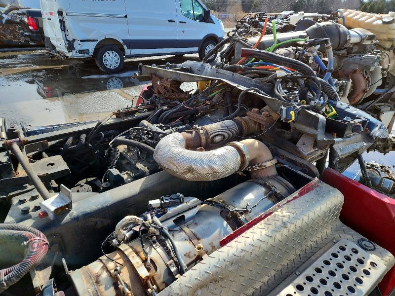 2013 Kenworth Construction T680