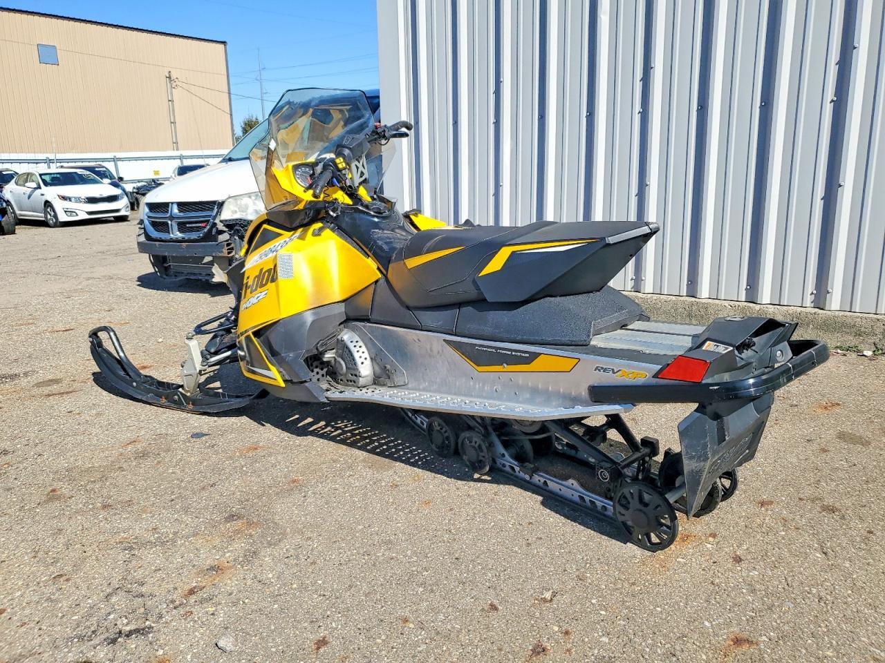 2013 Skidoo MXZ Sport