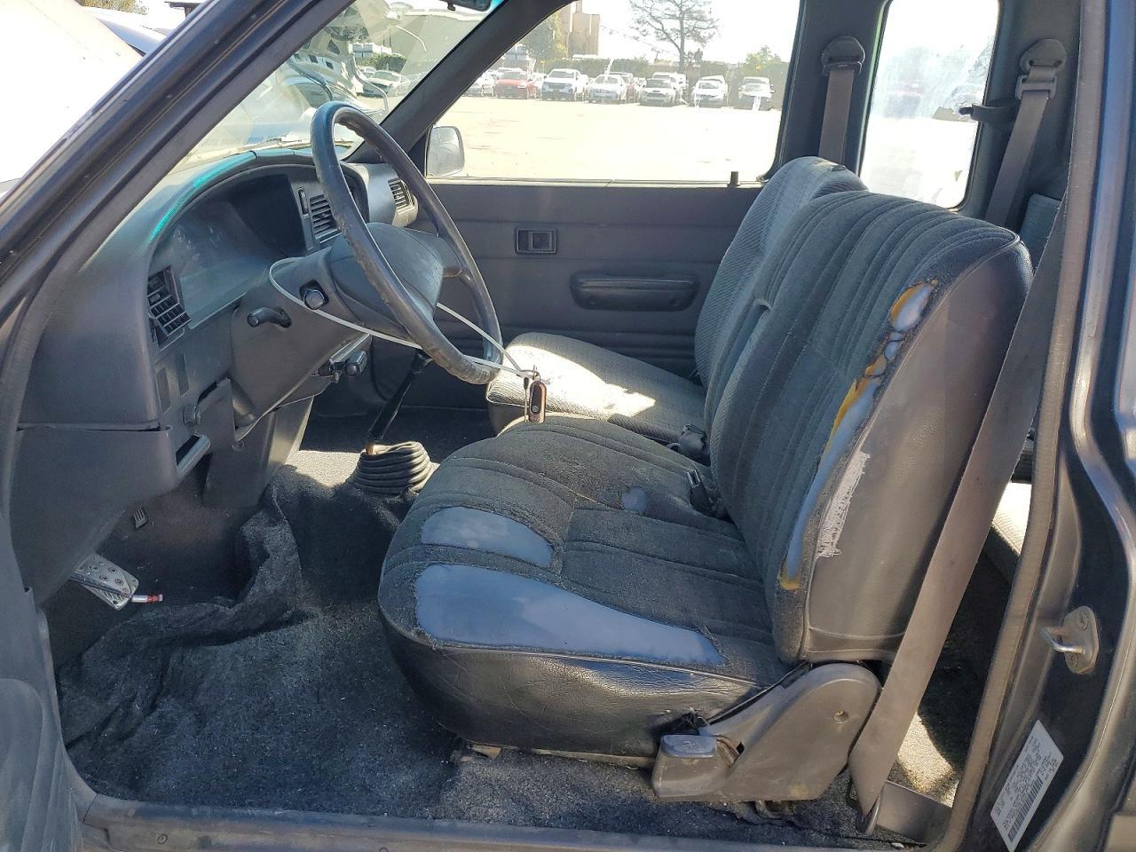 1990 Toyota Pickup Deluxe