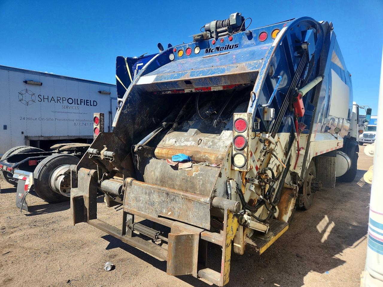 2009 Autocar Llc 2009 Autocar Xpeditor Refuse Truck