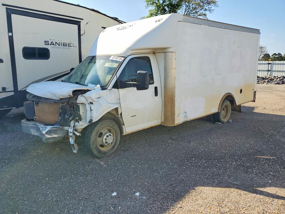 2021 Chev Express G3500