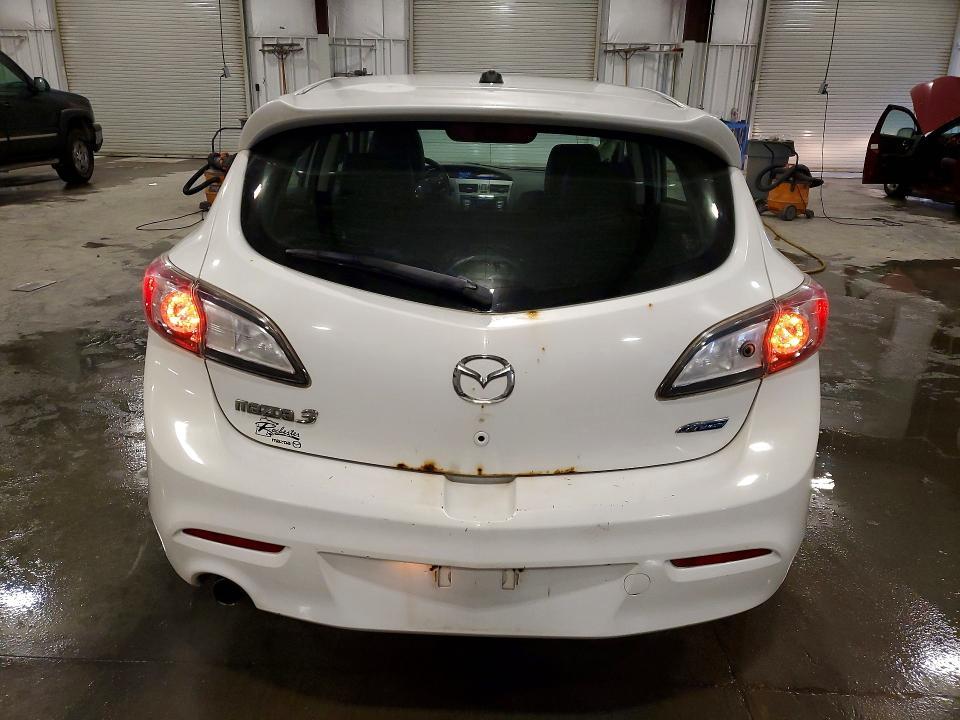2013 Mazda 3 I