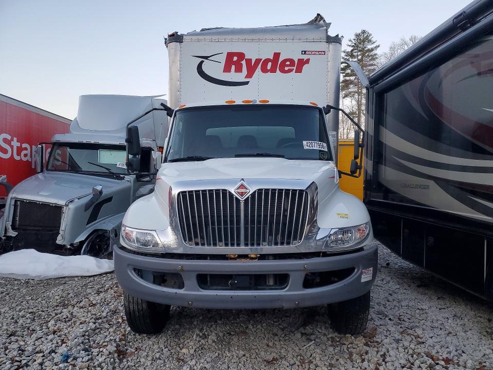 2020 International MV607 BOX Truck