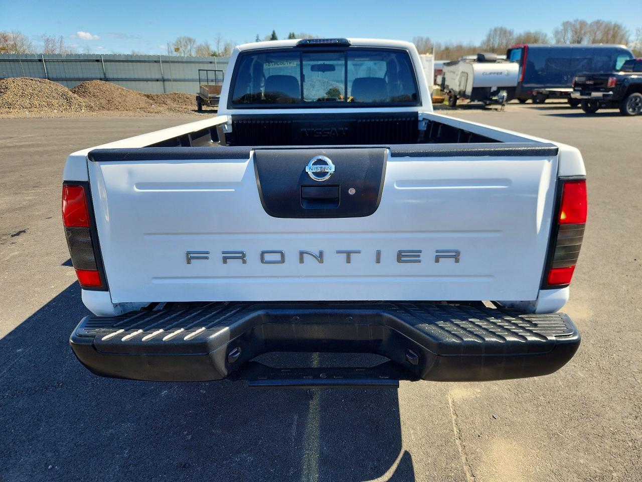 2002 Nissan Frontier Standard