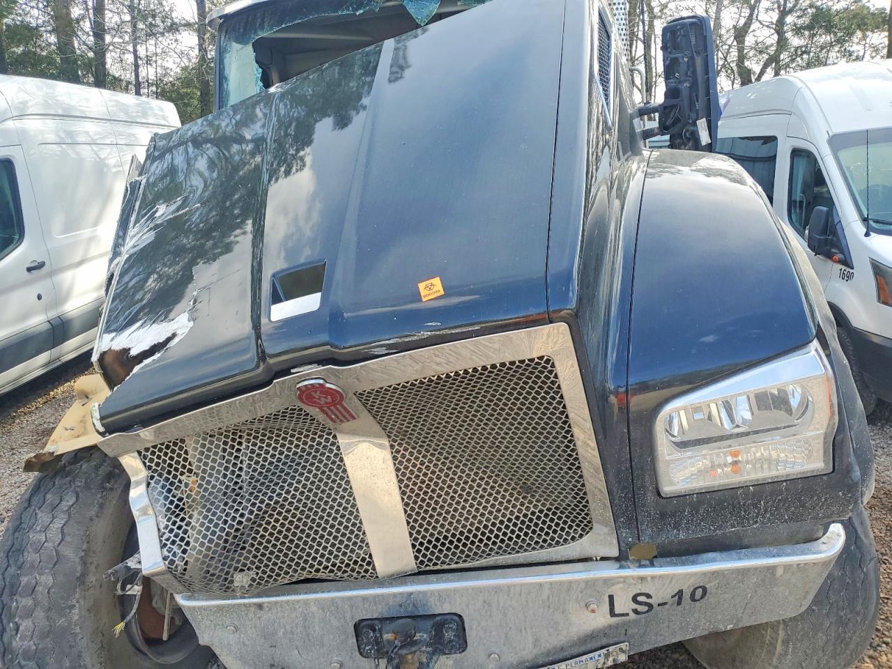 2025 Kenworth T880 Dump Truck