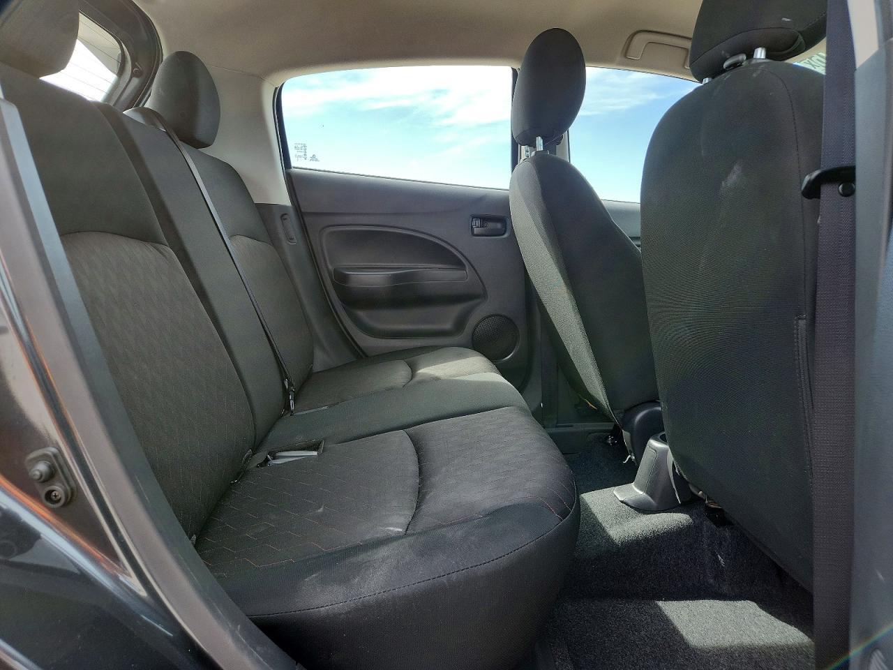 2024 Mitsubishi Mirage es