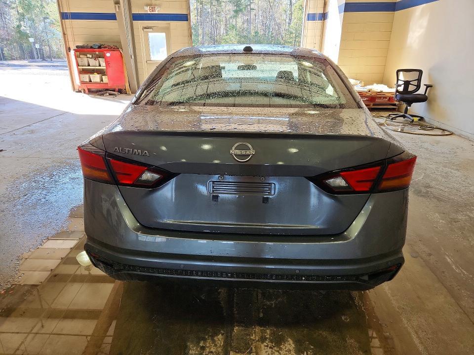 2025 Nissan Altima 2.5 sv