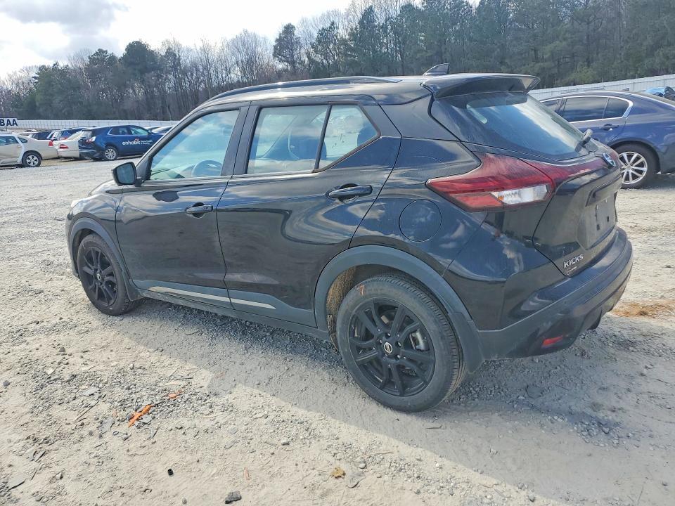 2021 Nissan Kicks sr