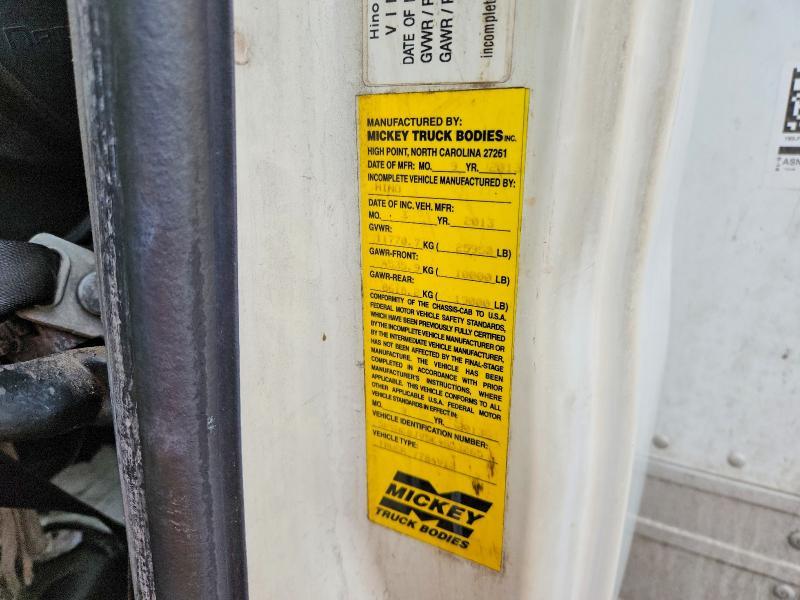 2014 Hino 258/268 BOX Truck