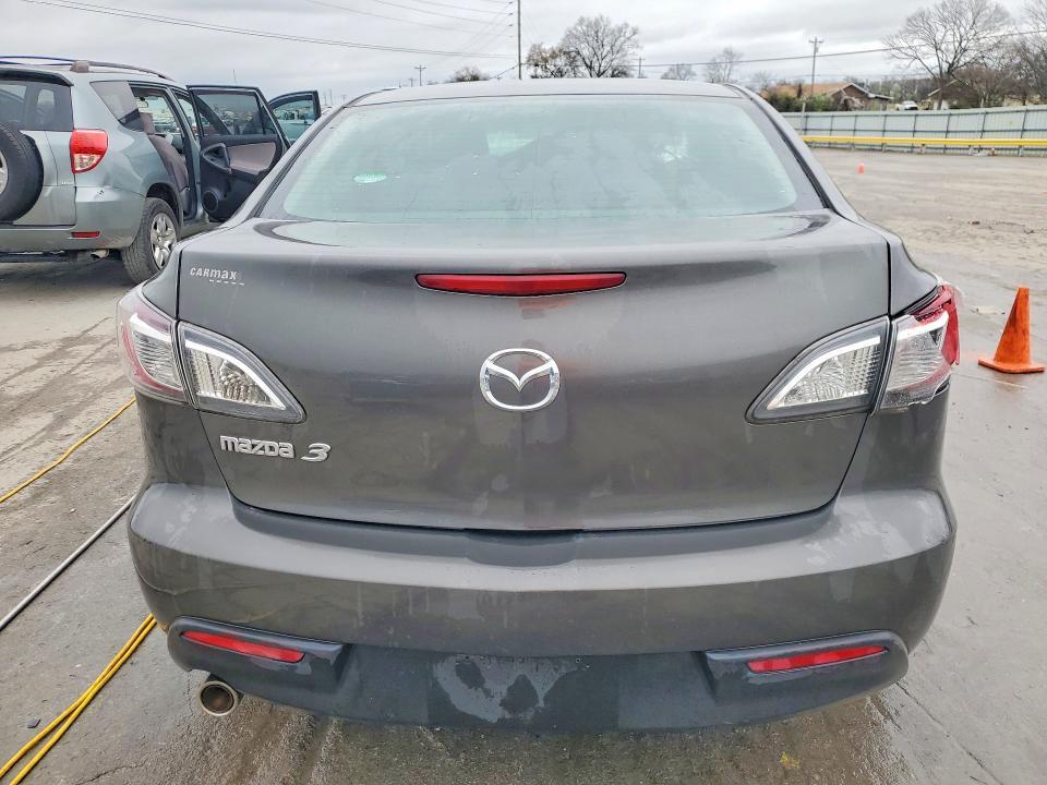 2011 Mazda 3 I