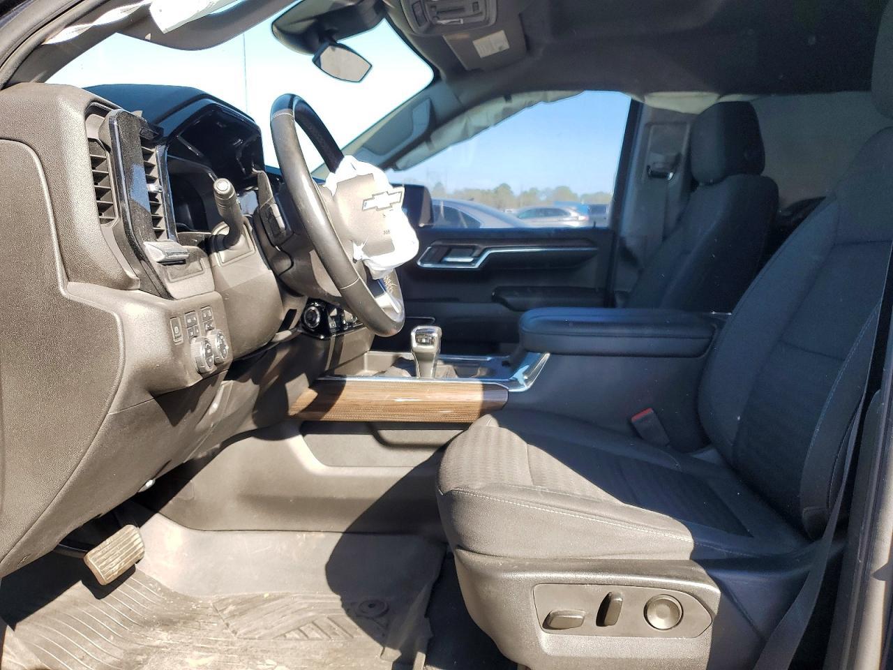 2024 Chevrolet Silverado K1500 LT
