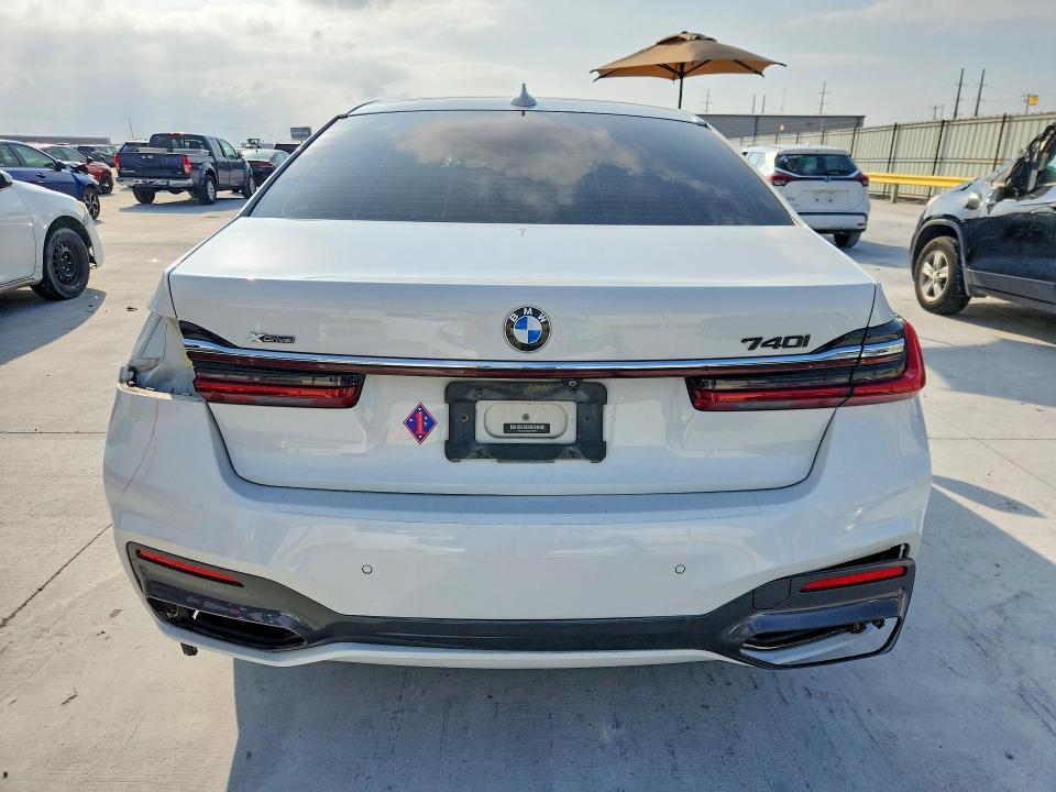2020 BMW 740 i