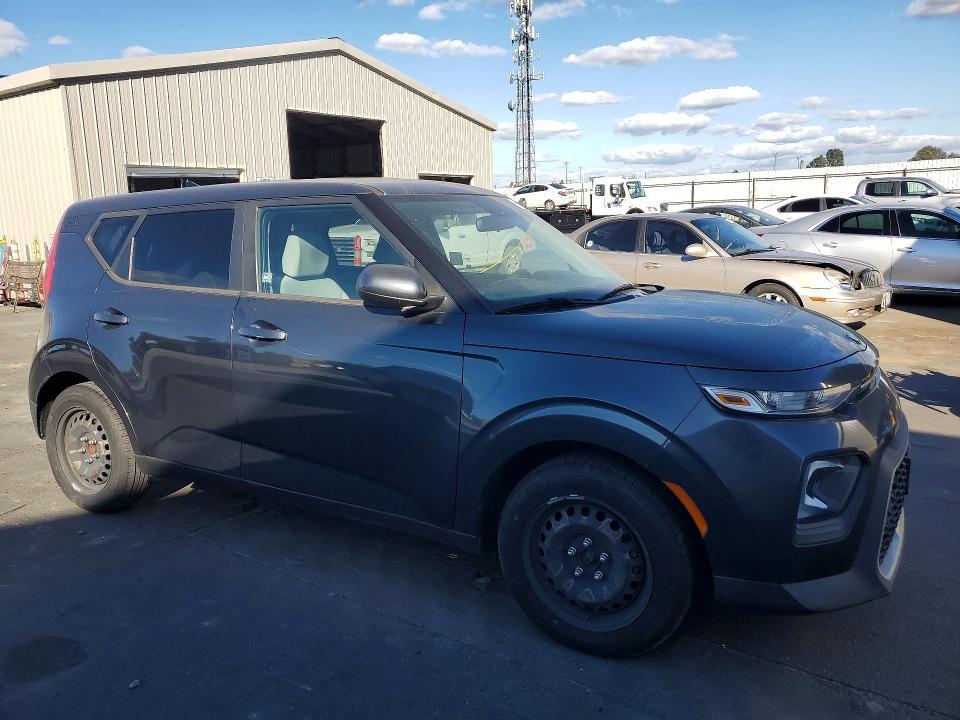 2020 KIA Soul lx