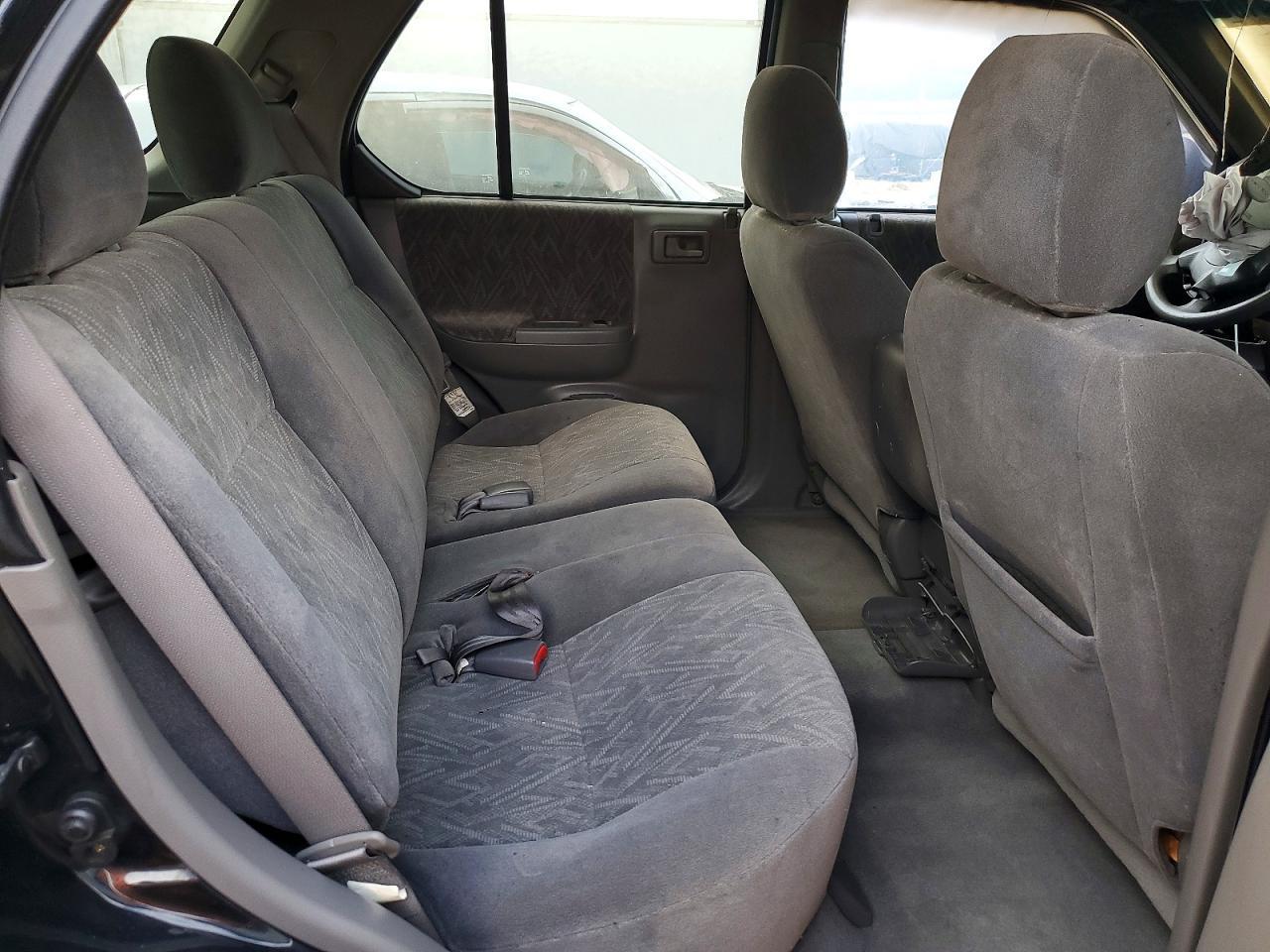 2003 Isuzu Rodeo s
