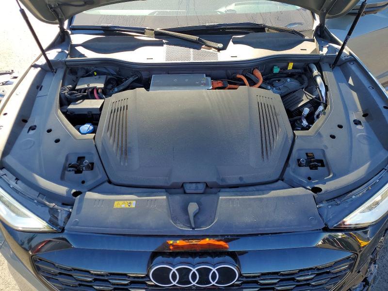 2024 Audi Q8 E-tron Premium Plus