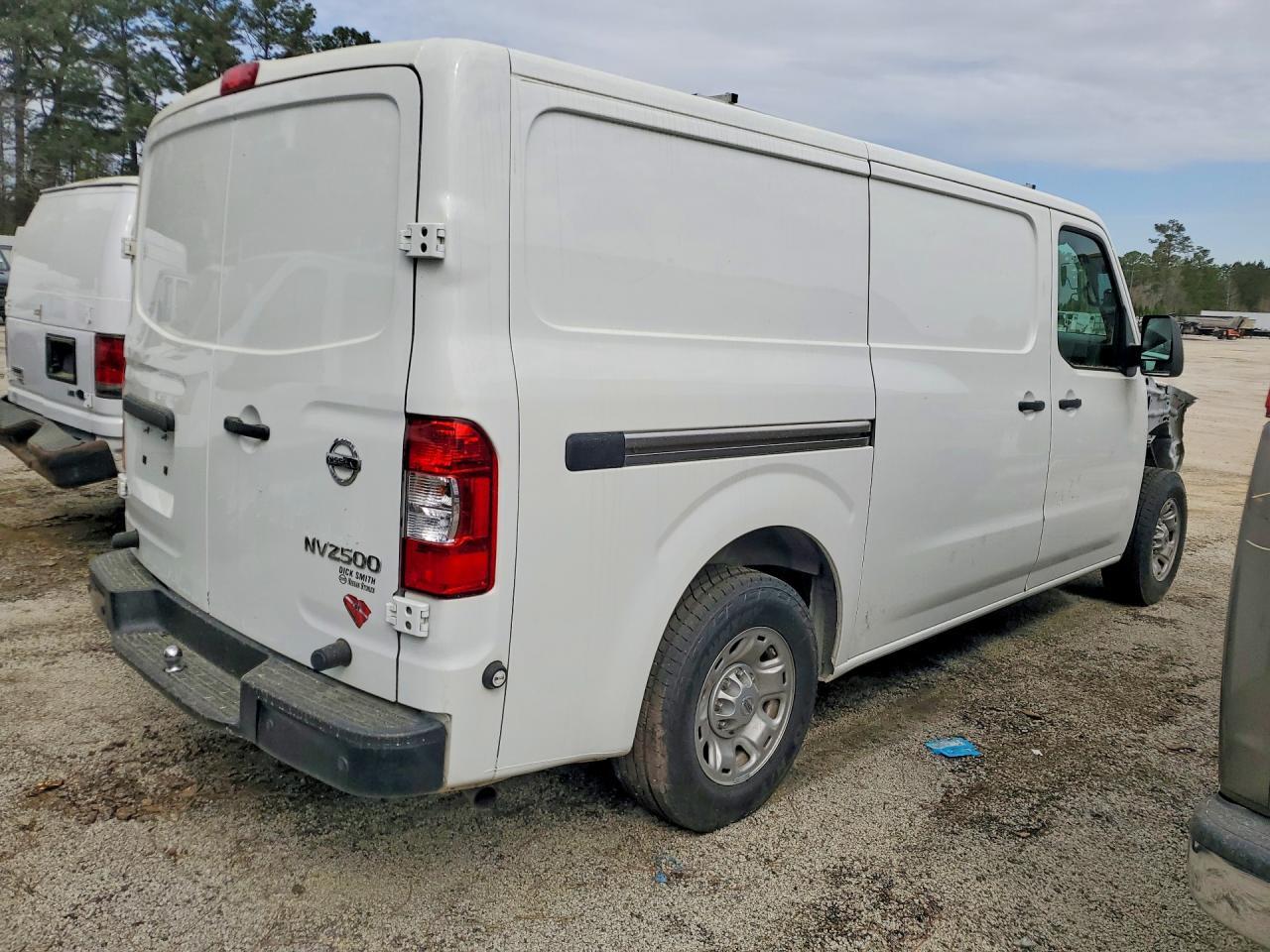 2021 Nissan NV 2500 S