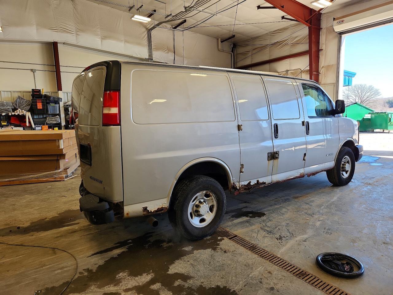 2006 Chev Rolet Express 2500 Utility / Service Van