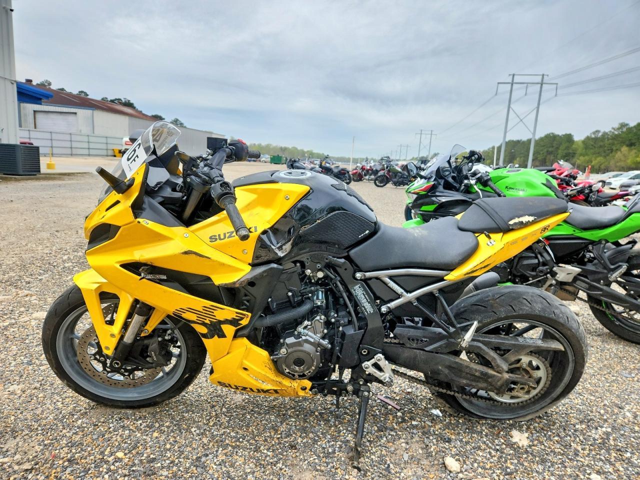 2024 Suzuki GSX800 F