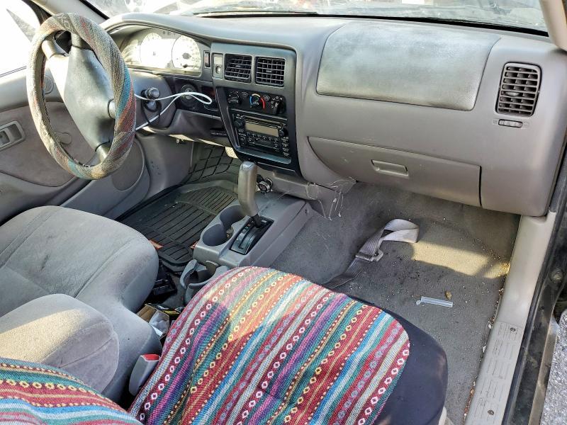 2002 Toyota Tacoma Base