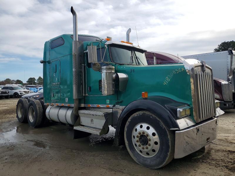 2006 Kenworth W990 Semi Truck