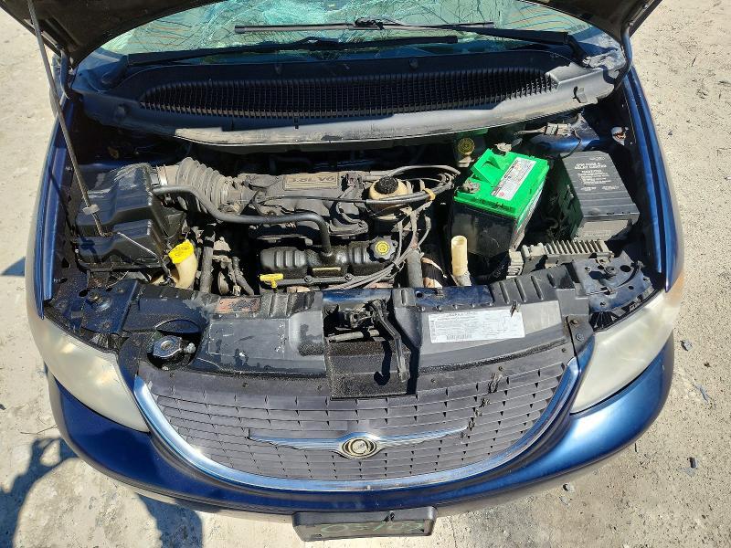 2002 Chrysler Town & Country Limited