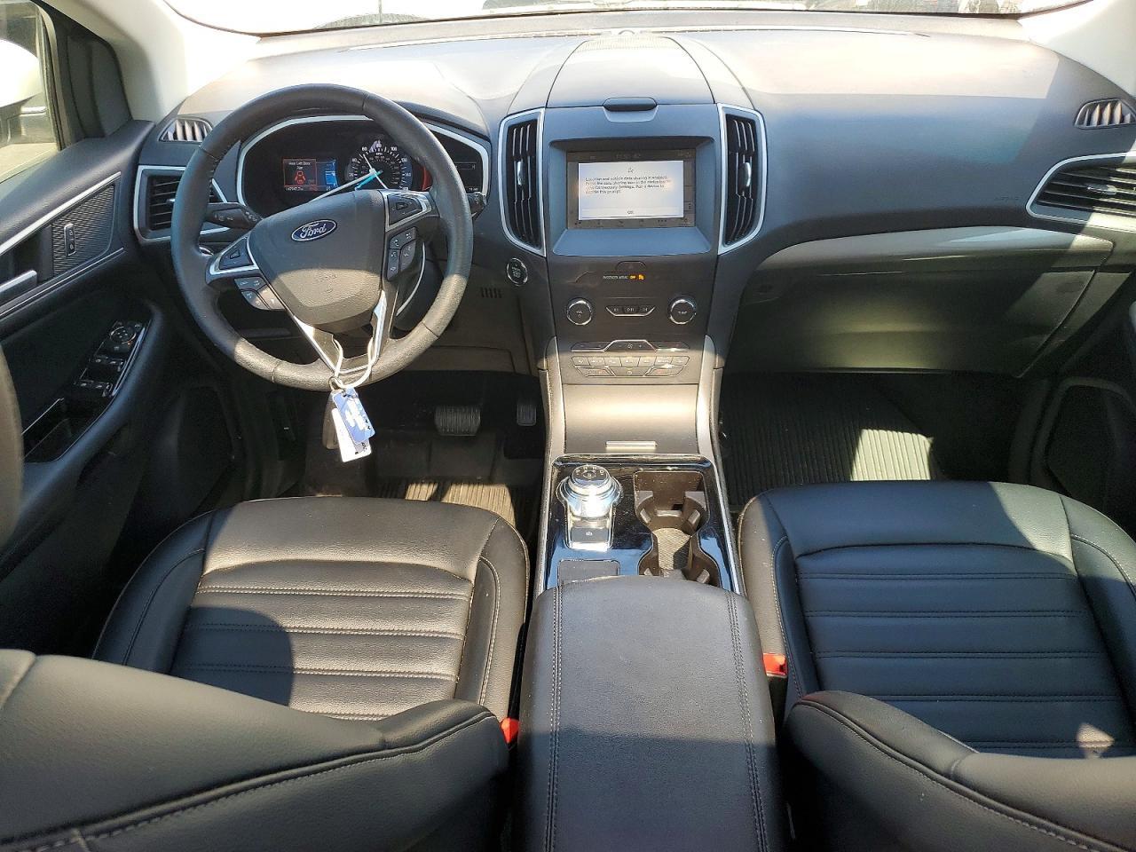 2019 Ford Edge sel