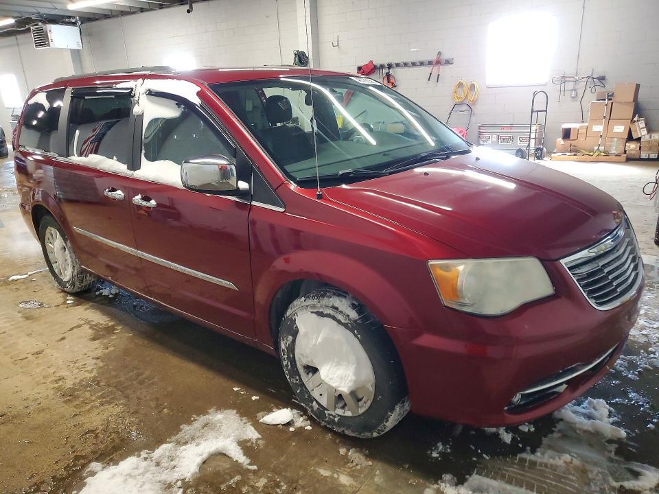 2012 Chrysler Town & Country Touring l
