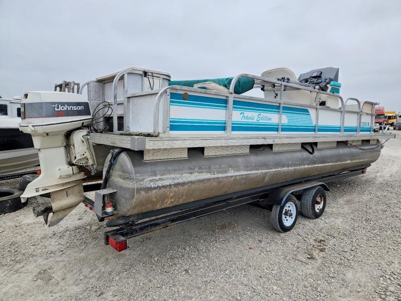 1994 Beachcomber Boats Inc Deckover T