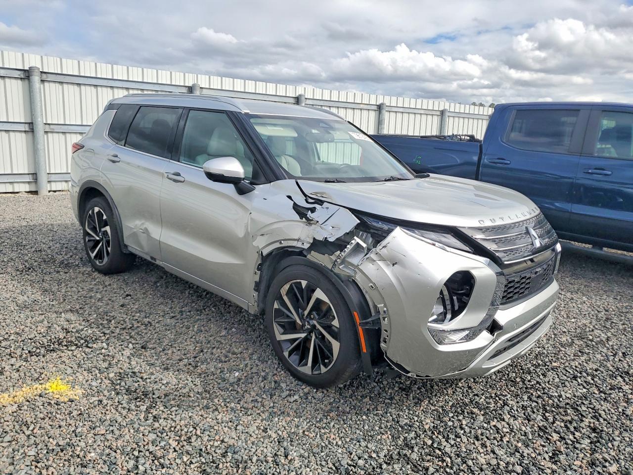 2023 Mitsubishi Outlander