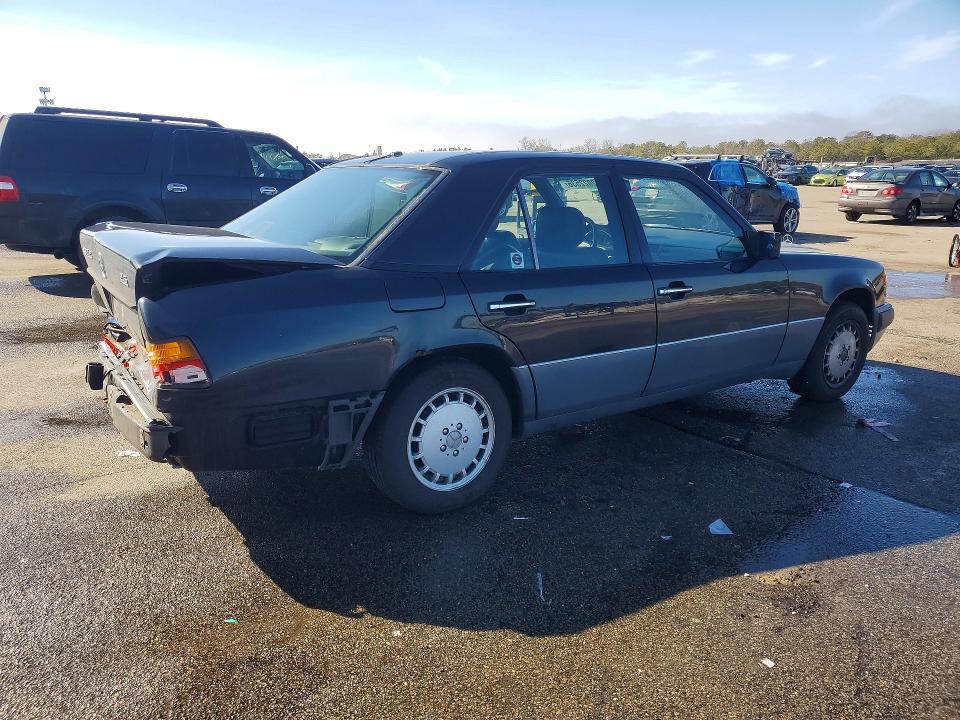 1992 Mercedes-Benz 300 e 2.6