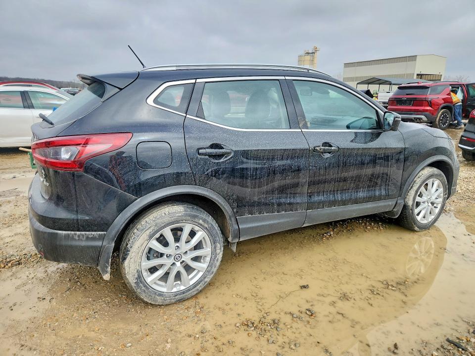 2022 Nissan Rogue Sport sv