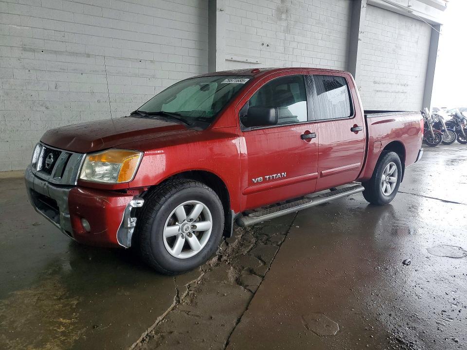 2014 Nissan Titan SV