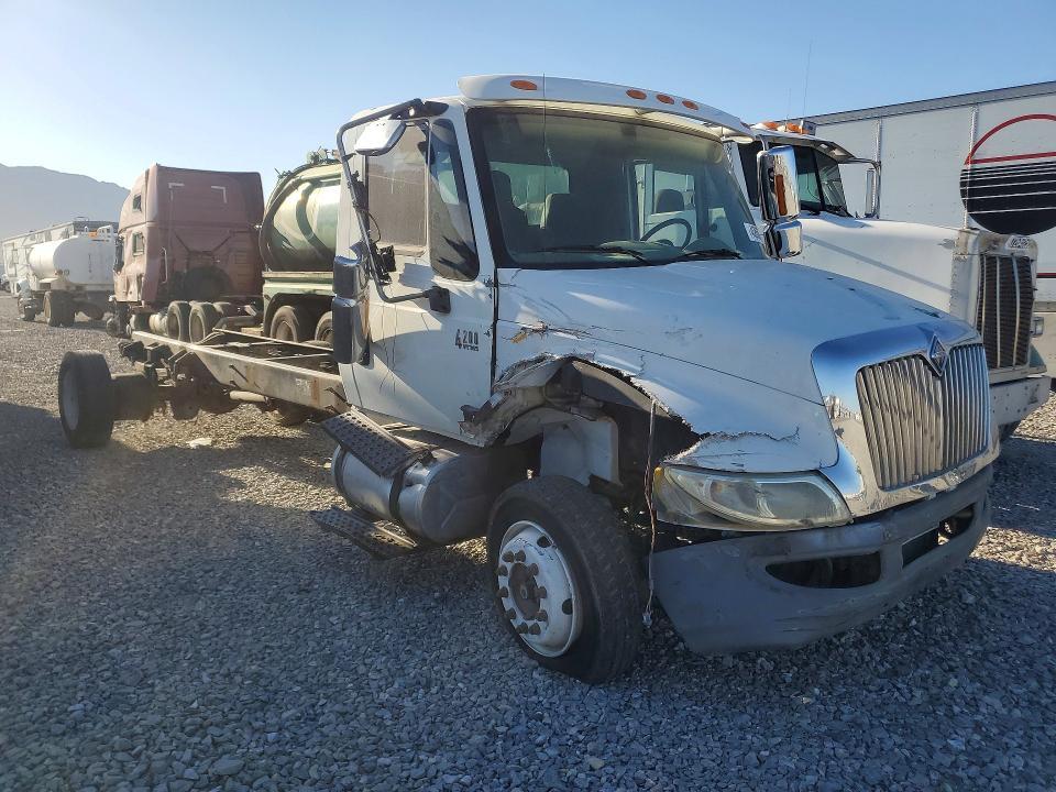 2006 International 4200 Truck Cab AND Chassis