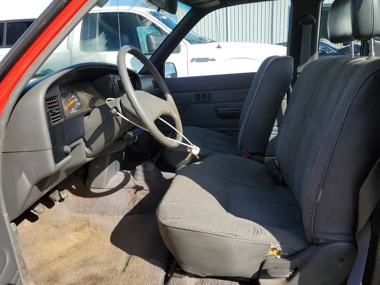 1989 Toyota Pickup Deluxe