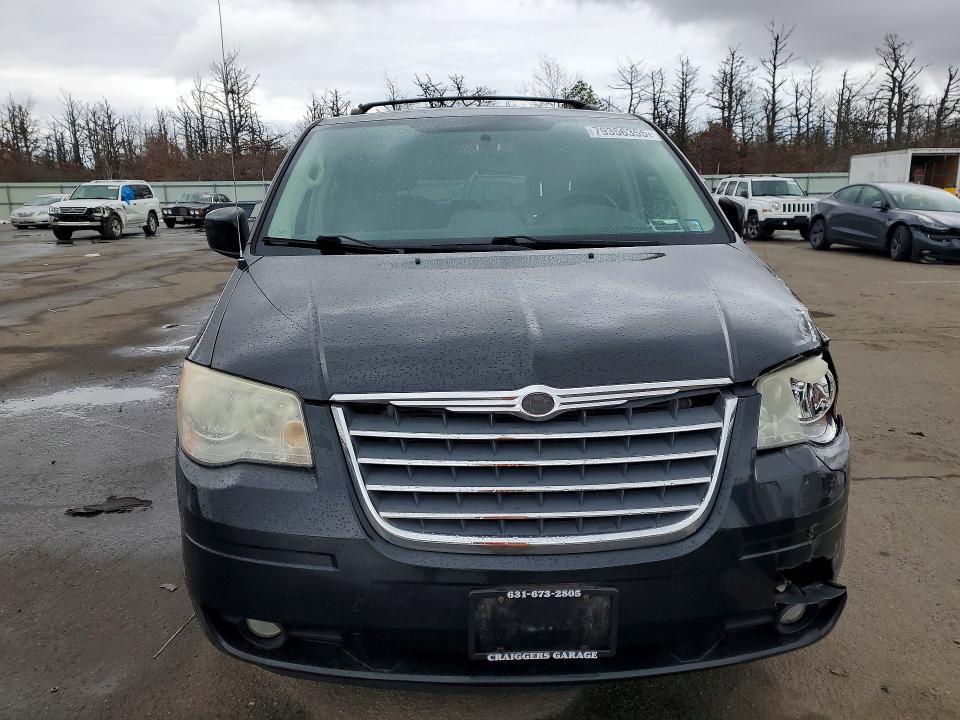2010 Chrysler 2010 Chry Town & cou