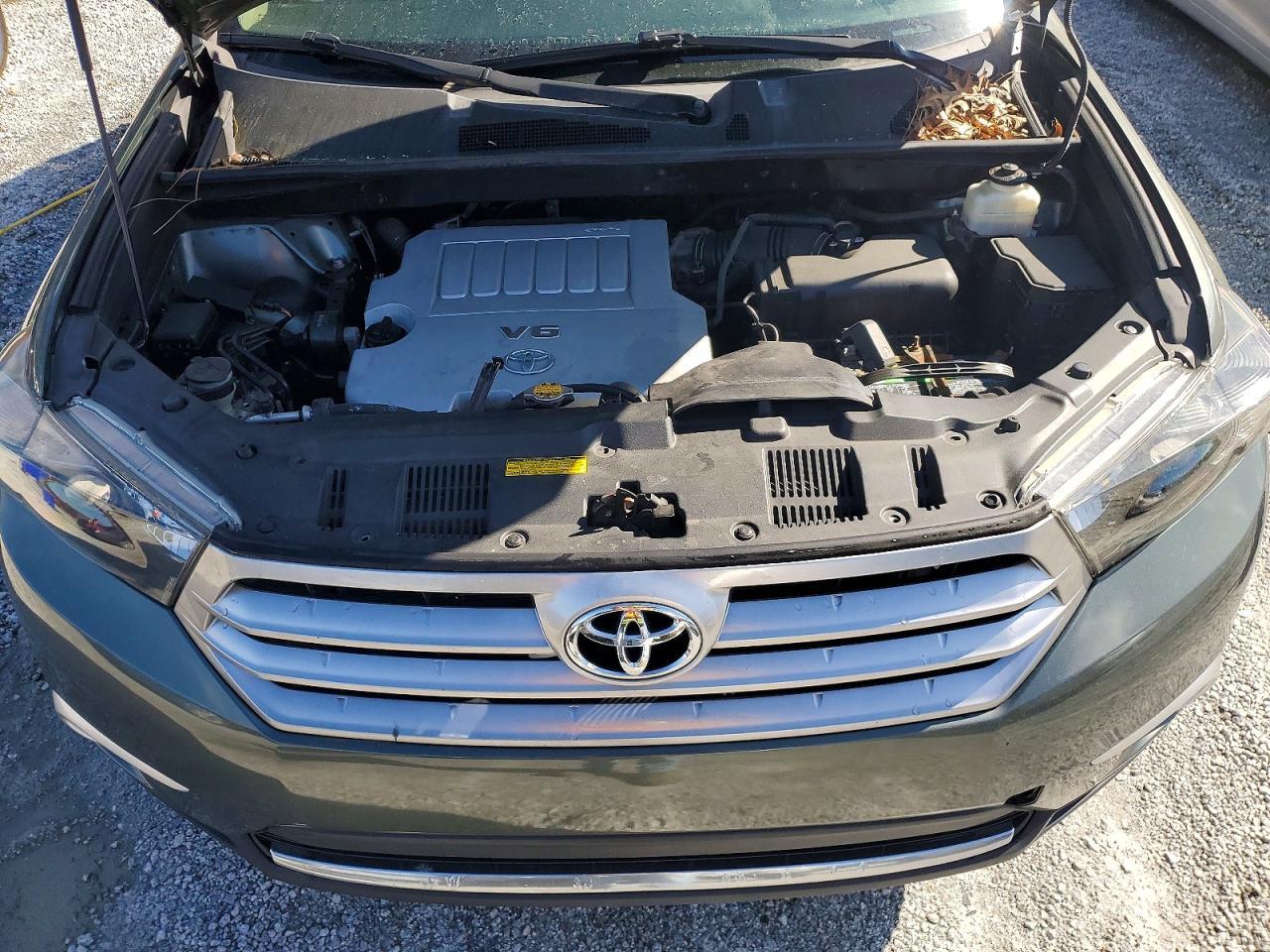 2013 Toyota Highlander se