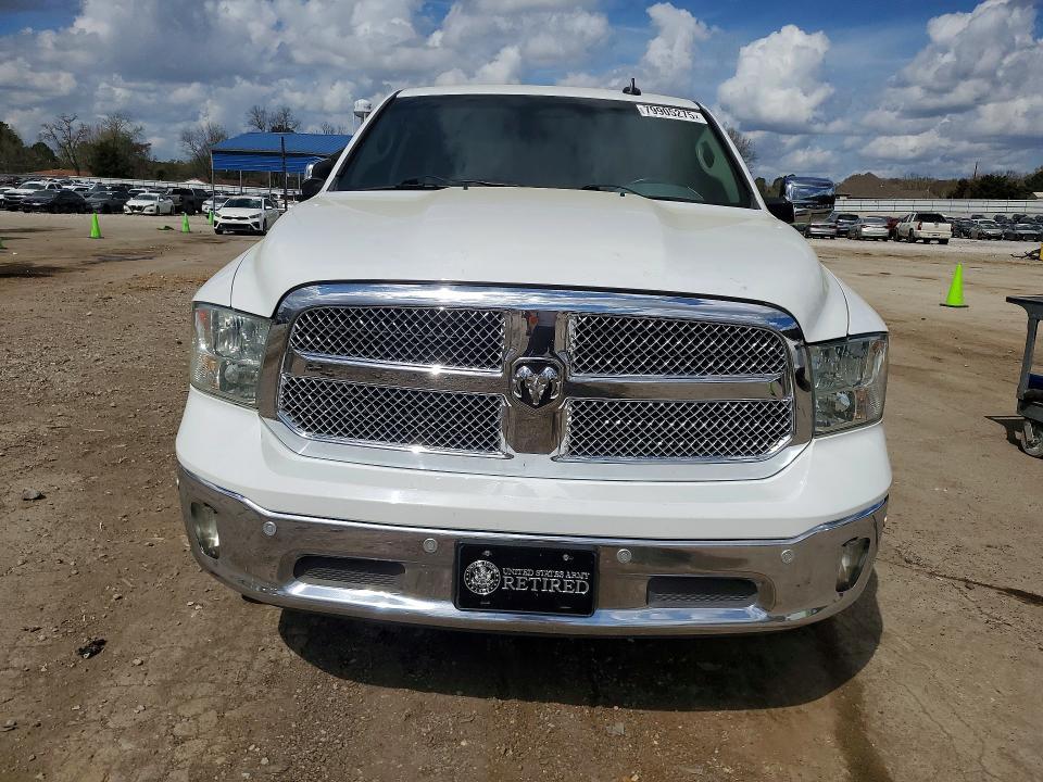 2016 Ram Trucks 1500 slt