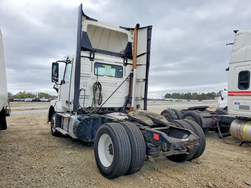 2017 Volvo VNL Semi Truck