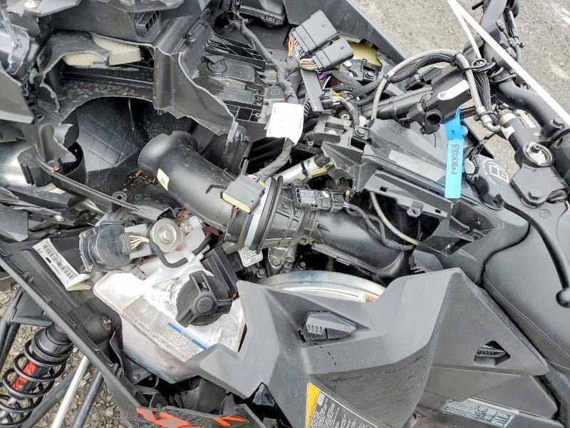 2024 Skidoo Mx z x 600r rer
