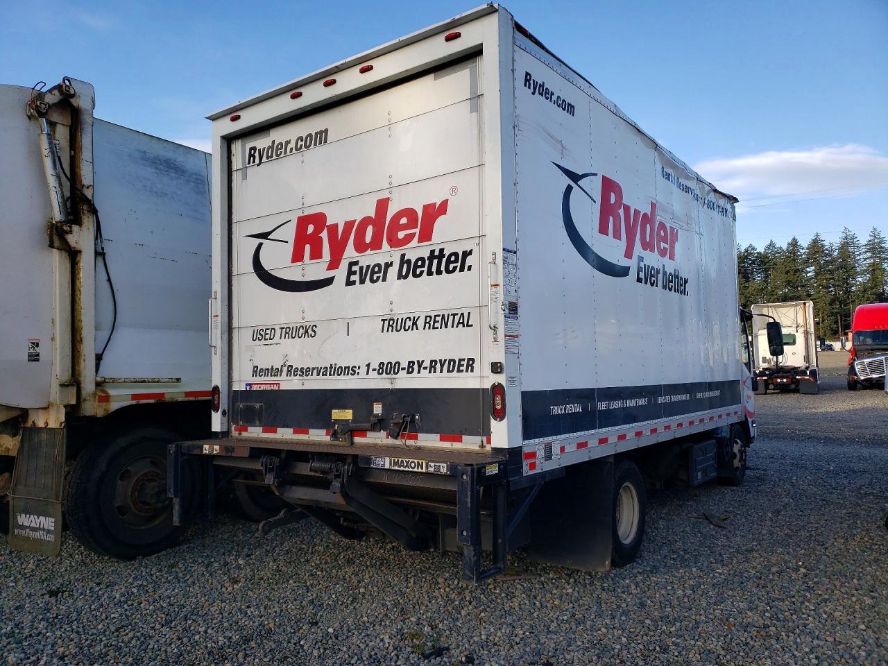 2019 Isuzu NPR HD BOX Truck