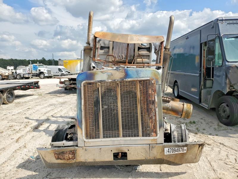 1999 Peterbilt 378 Semi Truck