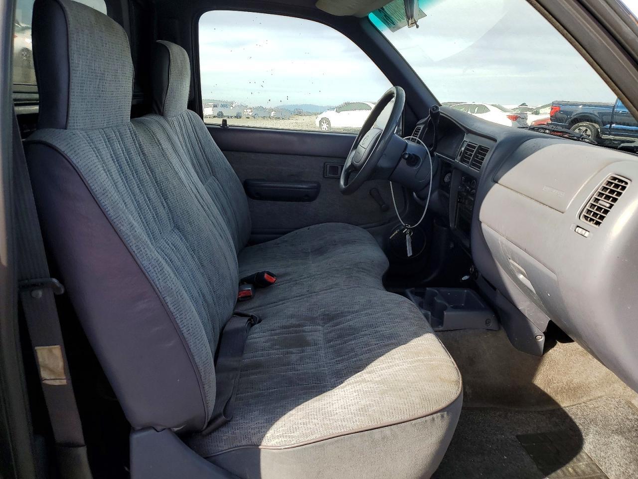 1998 Toyota Tacoma Base