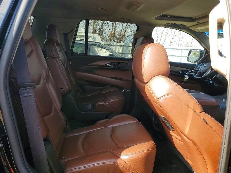 2016 Cadillac Escalade Luxury