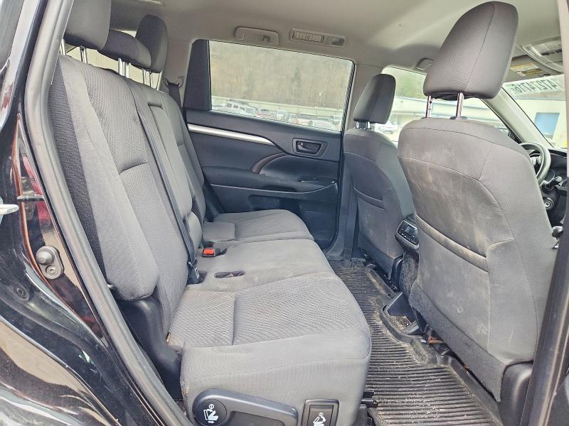 2019 Toyota Highlander le