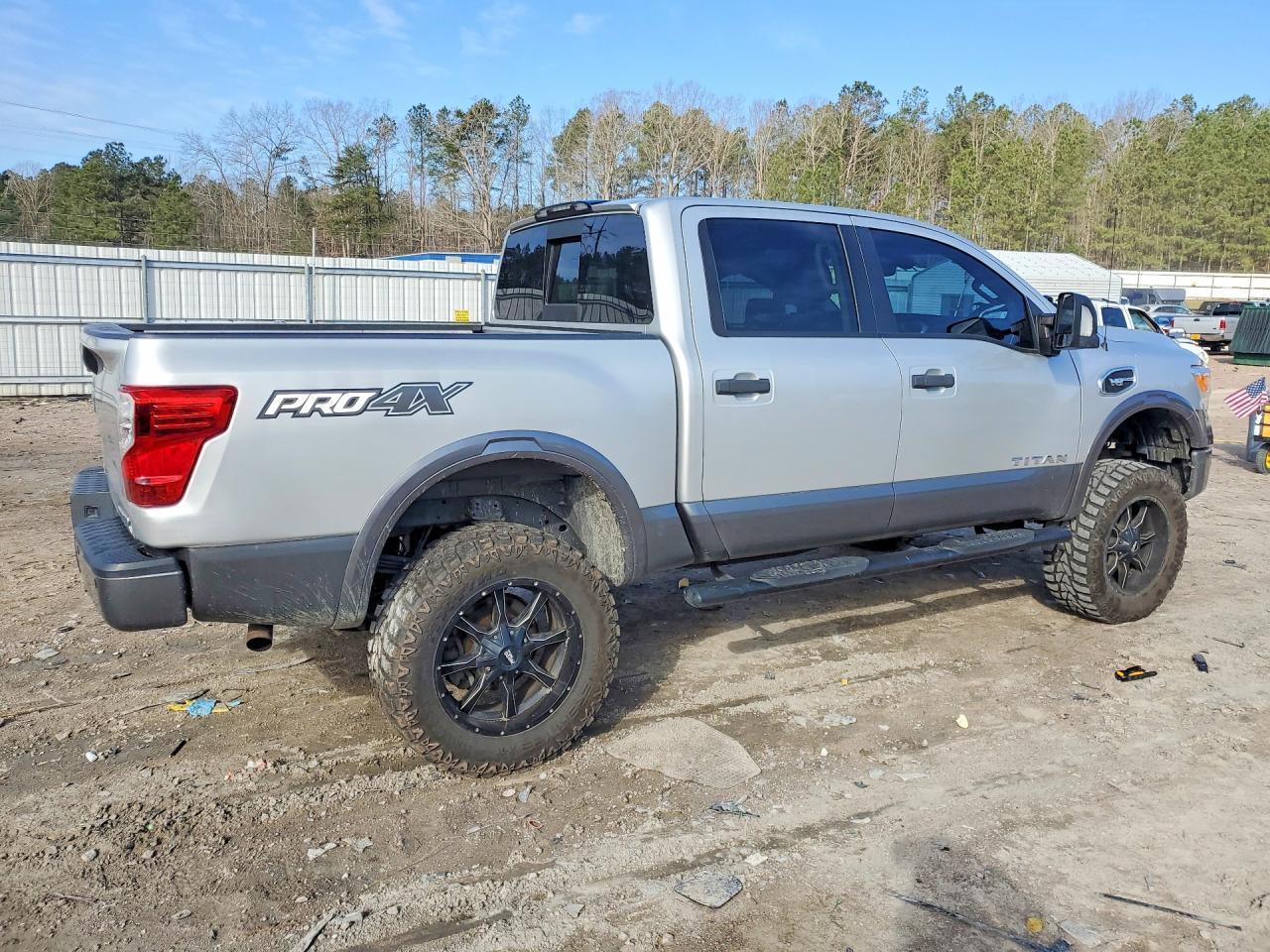2017 Nissan Titan PRO-4X