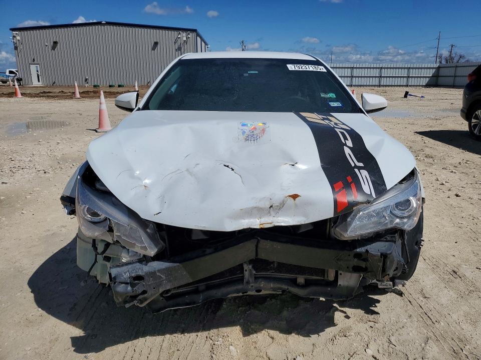 2017 Toyota Camry le