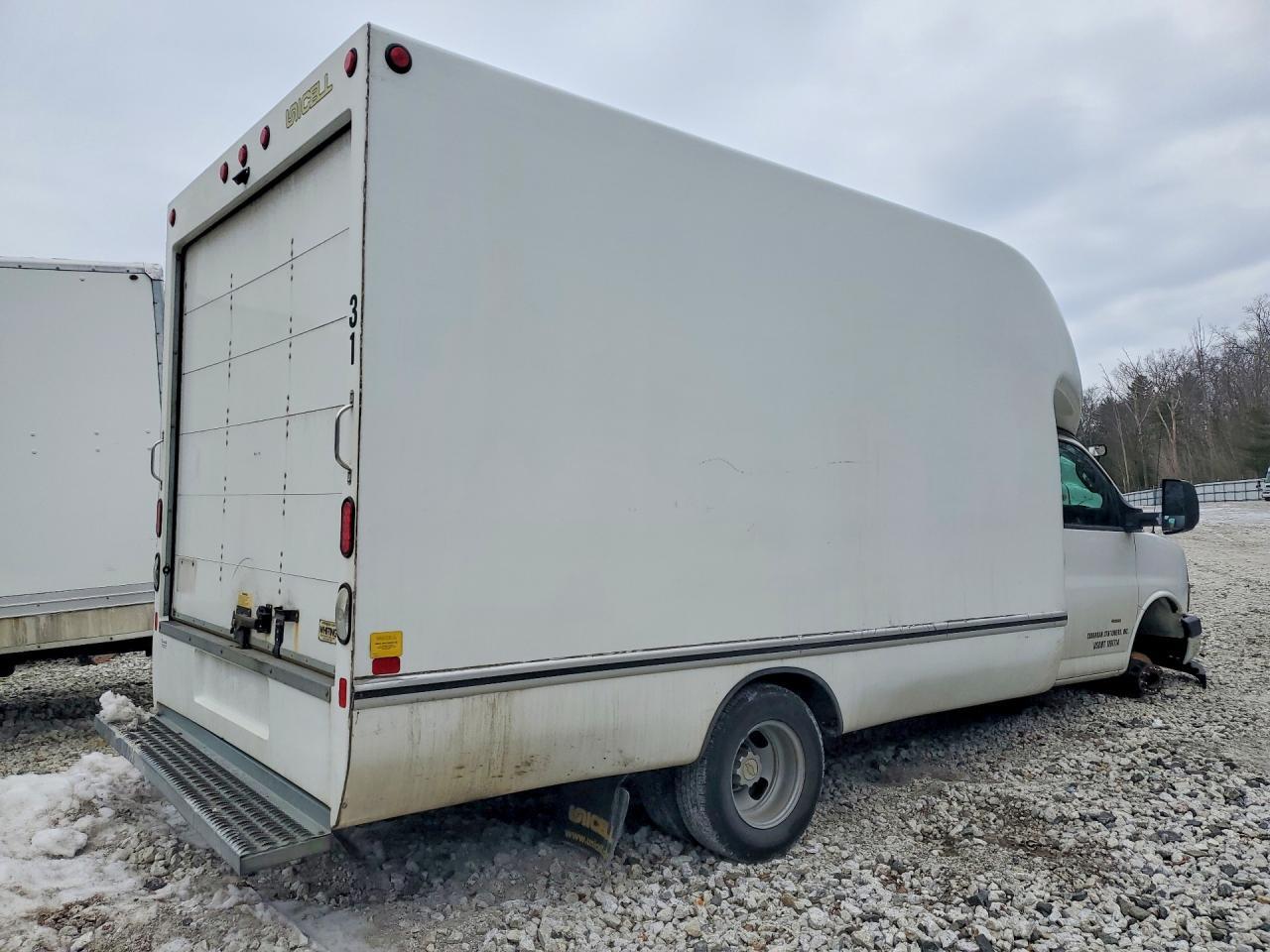2018 Chevrolet Express Delivery Truck