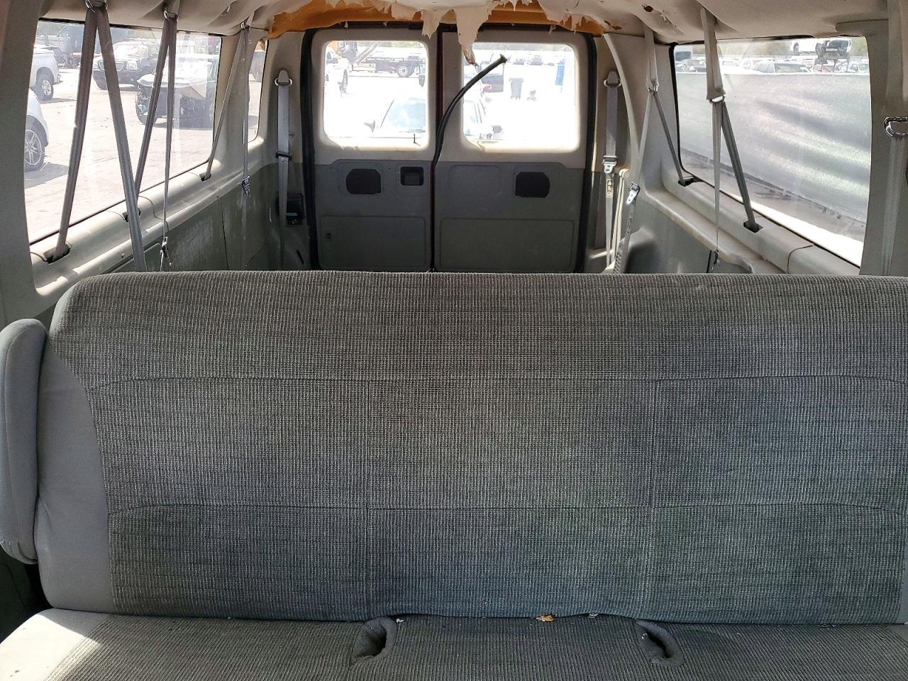 2003 Ford Econoline E350 Super Duty Wagon