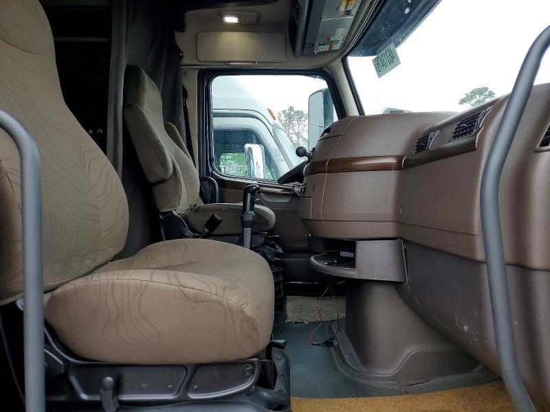 2017 Volvo VN VNL